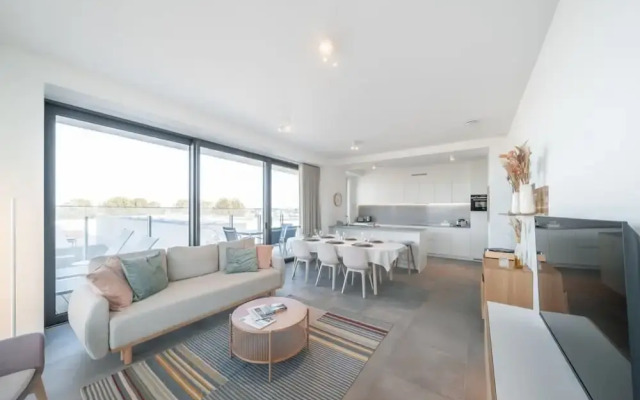 Nieuwbouw Appartement met Toegang tot Zwembad