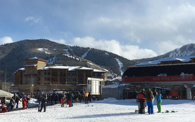 Sundial C006-005a 3BR