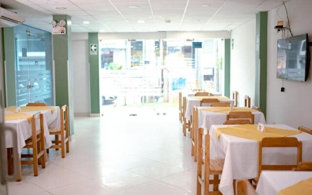 Hotel Jhor Bush