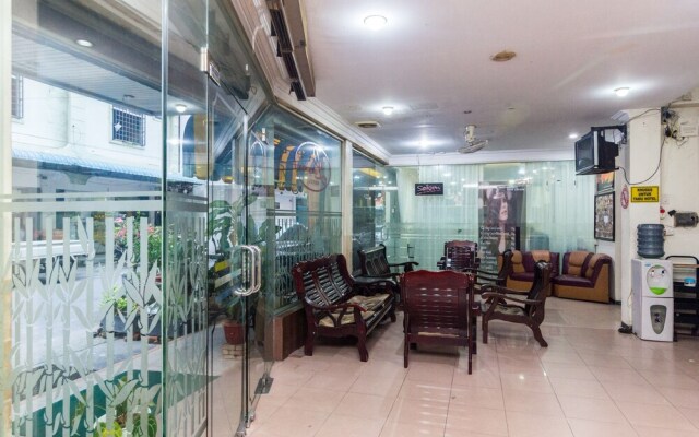 Hotel Laksana Inn by OYO Rooms