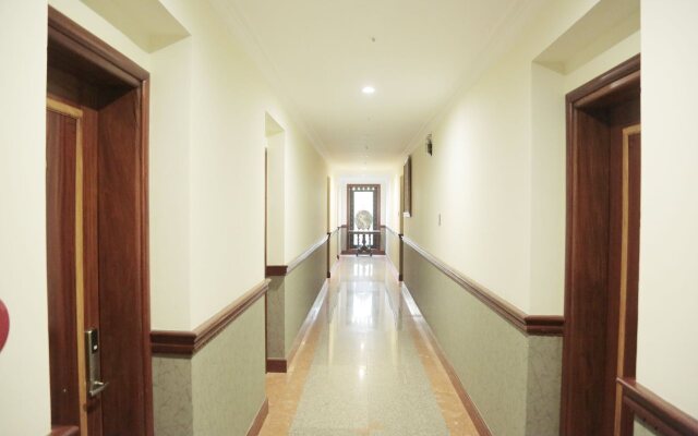 Lucky Hotel - Phu My Hung