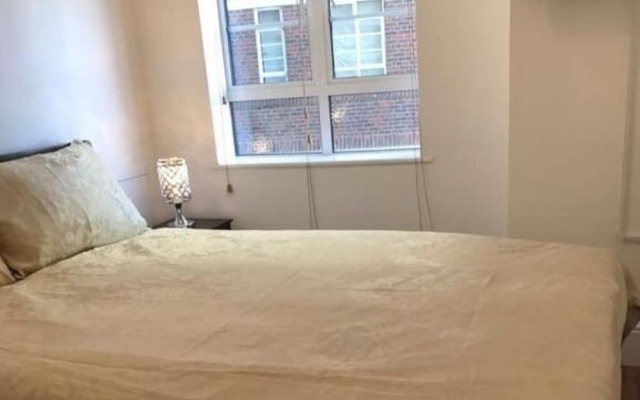 Nell Gwynn House Apartment 420
