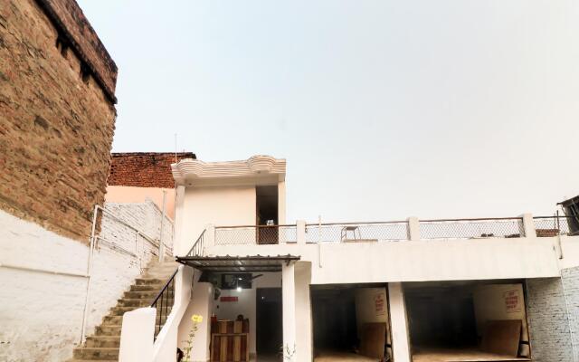 OYO 62915 Harikesh Villa