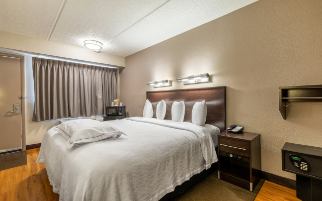 Red Roof Inn PLUS+ Nashville Airport