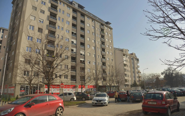 Stylish Violet & Modern Apartment