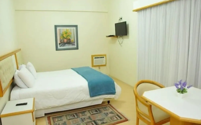 Rovi Plaza Hotel