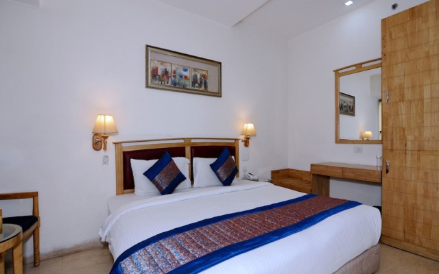 Sam Hotel – Guest Rooms – Delhi