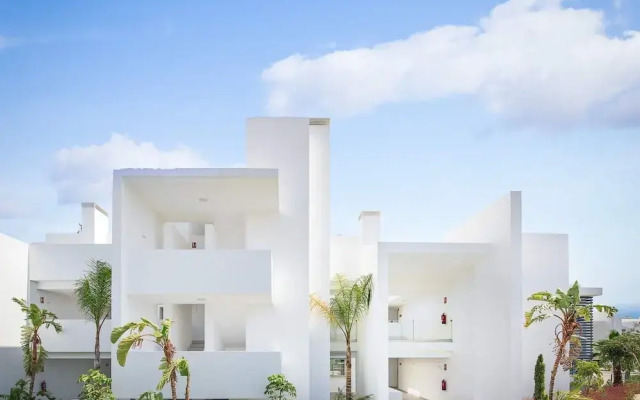 Alcazaba Lagoon, Brand New 2 bed Apartment
