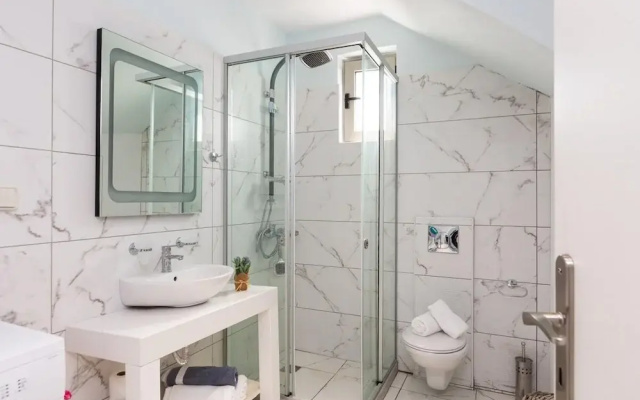 Villa Vera - With Private Pool Jacuzzi