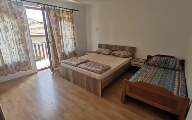 Guesthouse Zimovski