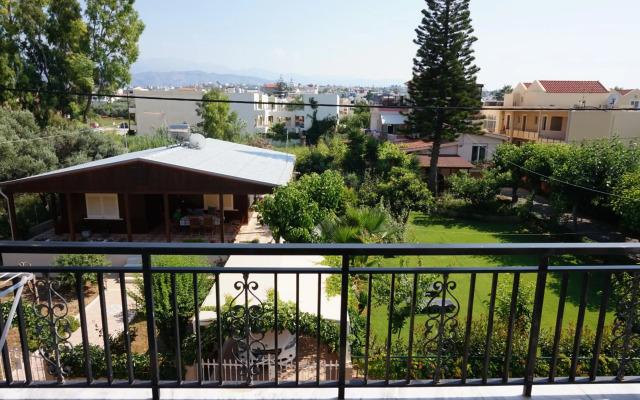 Niriis Hotel