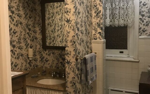 The Gables Bed and Breakfast Philadelphia