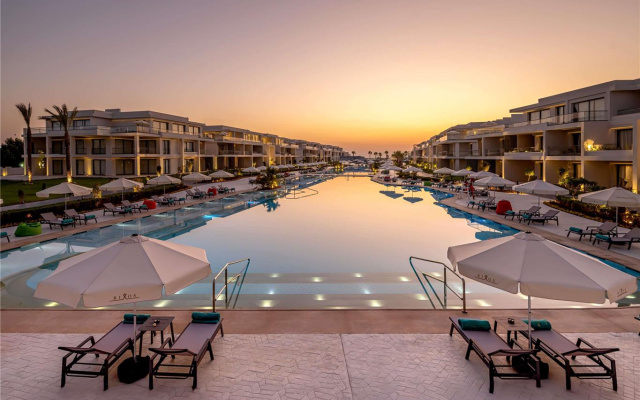 Rixos Premium Magawish Bay View