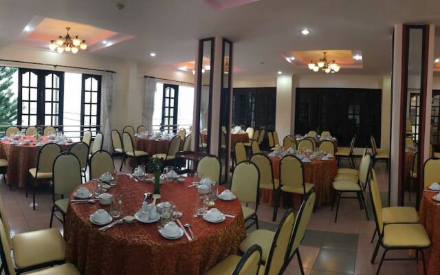 Huong Phong Hotel