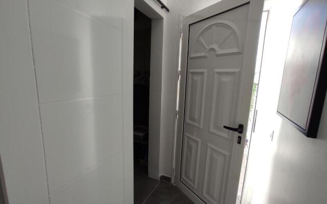 Flamingo Suite with terrace and private bath by Flamingo House