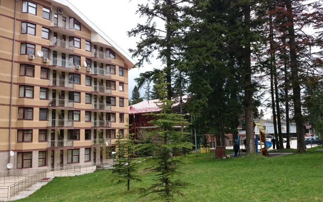 TES Flora Apartments