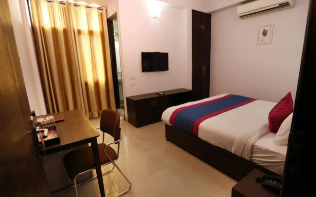Hotel Azad Square by Oyo Rooms