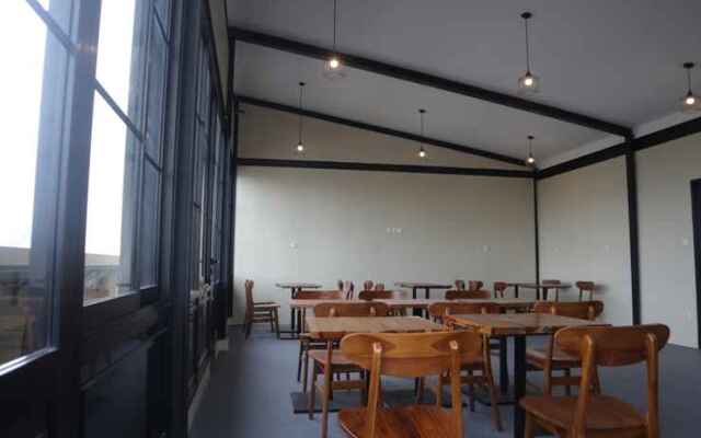 Djuragan Kamar Toku House Slipi