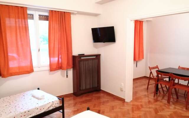 Acropolis museum family apartment