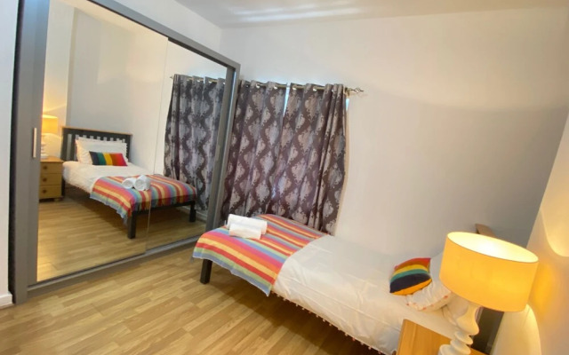 London City Escape With 2 Bedrooms