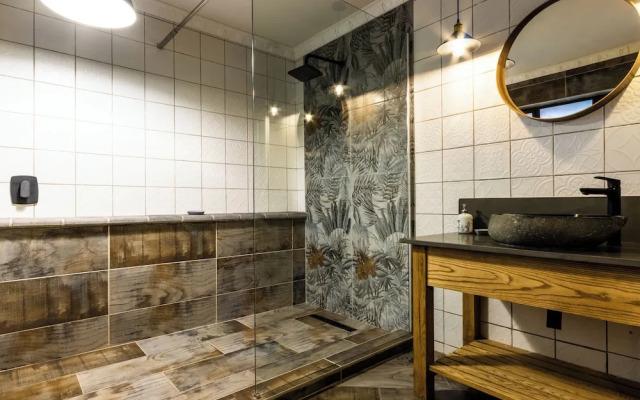 Hornbill Family Suites