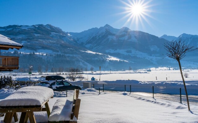 Cozy Chalet near Ski Area in Piesendorf