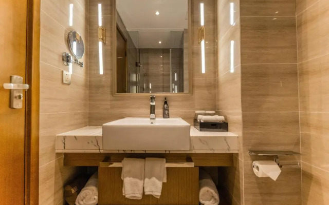 Yitel Premium (Shanghai Wujiaochang Metro Station)