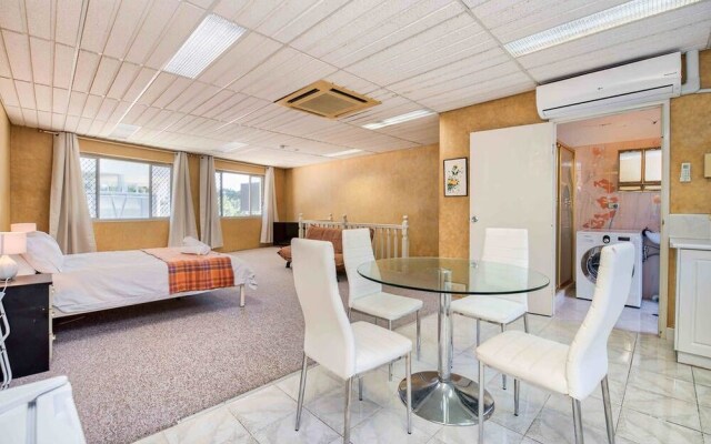 Conveniently Located Studio In Surfers Paradise