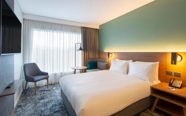 Holiday Inn Express And Suites Queenstown by IHG