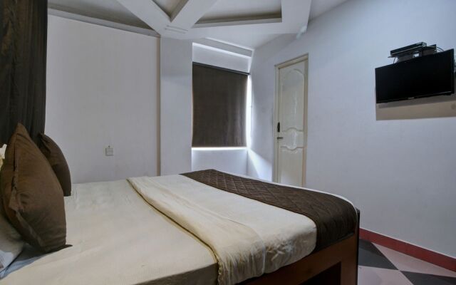 SPOT ON 41143 Hotel Nash Inn