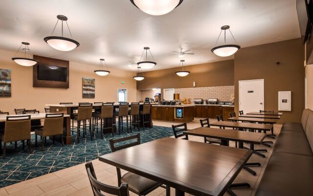 Best Western Plus Executive Inn & Suites