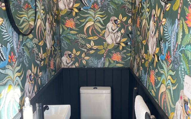 Stylish 2 Bed City Stay