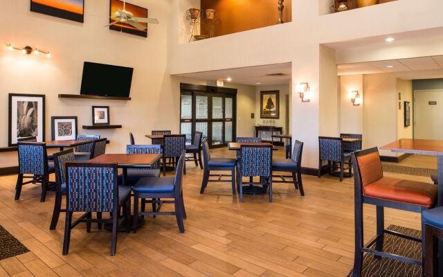 Hampton Inn & Suites Schertz