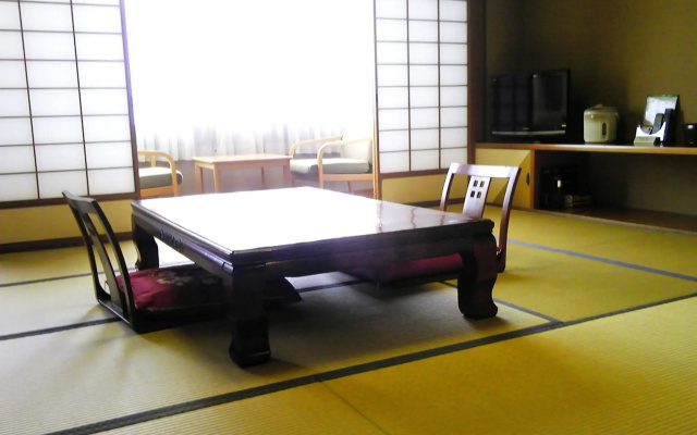 Route Inn Grantia Komatsu Airport