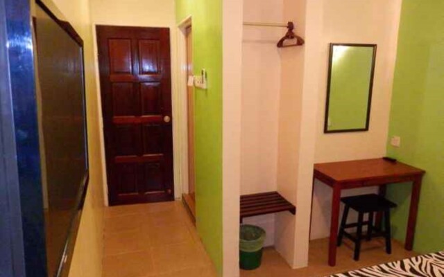 Travellers Planet Hotel & Guest House