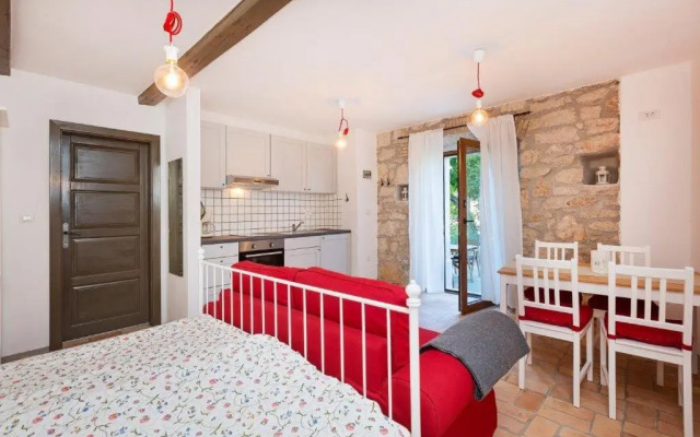 Old town studio and apartment