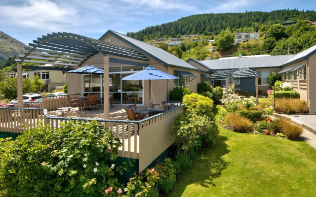 Melbourne Lodge