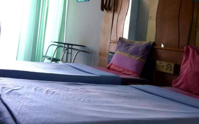 Fueang Fha Palace Hotel