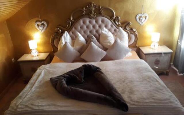 Whirlpool Suite Marrakesch-Lounge