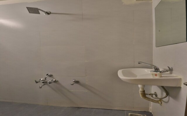 OYO 12147 Hotel Vibrant