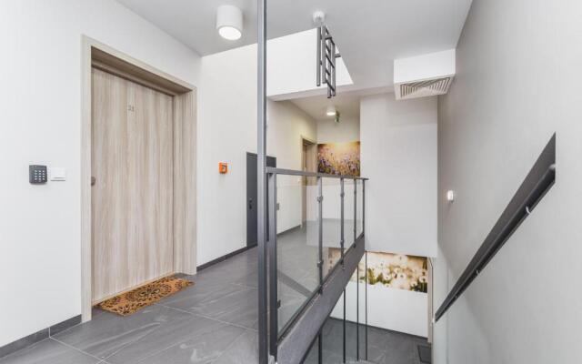 Flower Residence