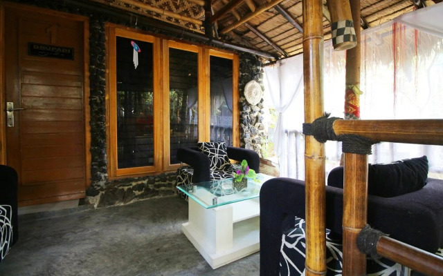 OYO 1115 Villa And Resto Kubu Selem Etnik Bali