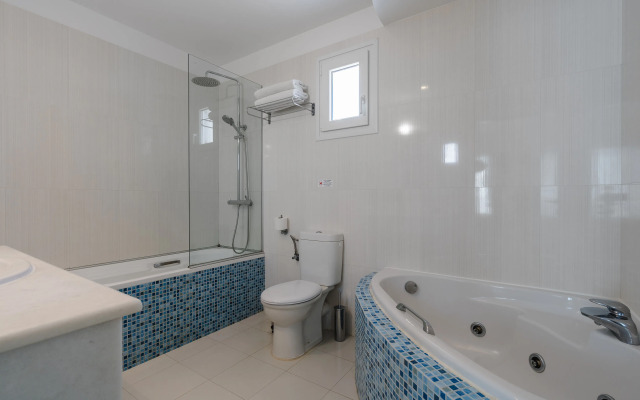 Mitos Suites