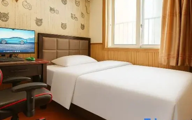 Oufeng E-sports Homestay (Shuangfengqiao Subway Station)