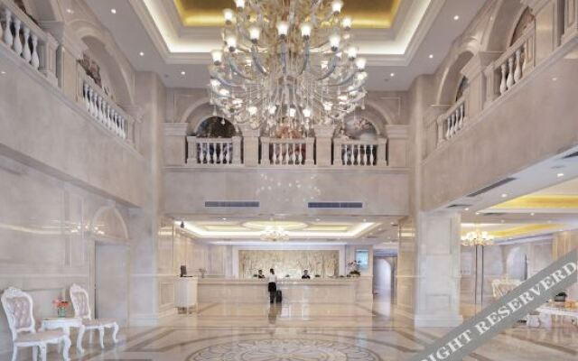 Vienna Hotel (Xinyi Jiaoyucheng River View)