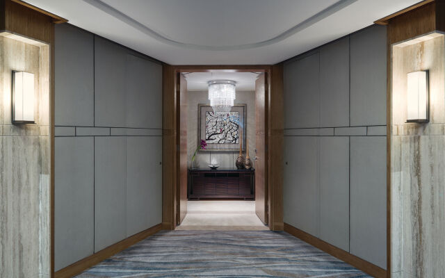 Pullman Haining