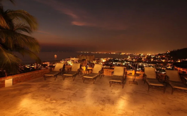 Villa Las Palmeras Gay Hotel