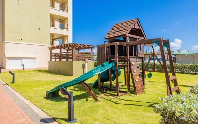 One Bedroom Ground Floor With a Pool View