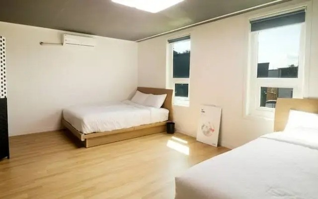 Jeju Damour