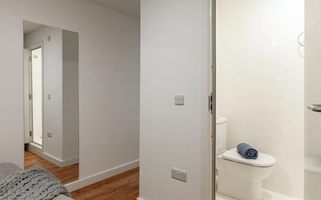 Rooms & Studios for STUDENTS Only BOLTON